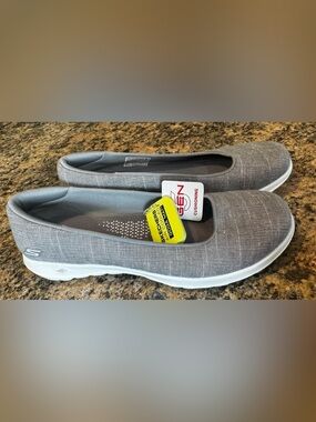 Skechers Women's Go Walk Lite Susie Ballet Flats Shoes Size 7.5 Gray School